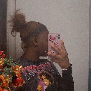 Meet your Posher, Zalie